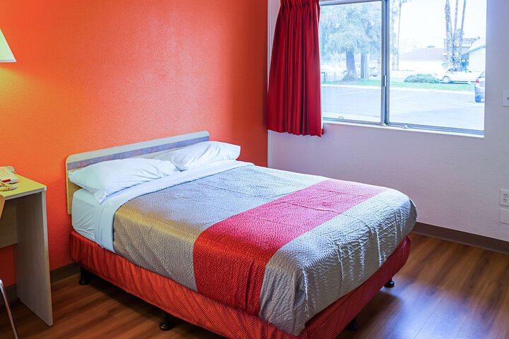Room 5 of 35
