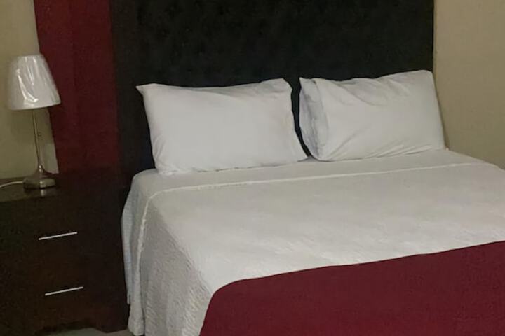 Room 13 of 28