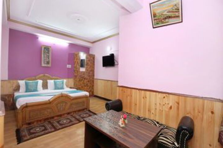 Room 14 of 21