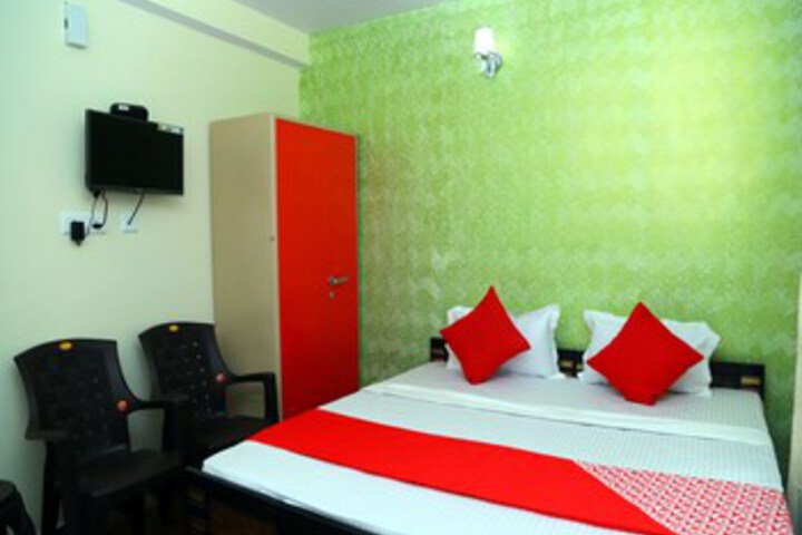 Room 12 of 24