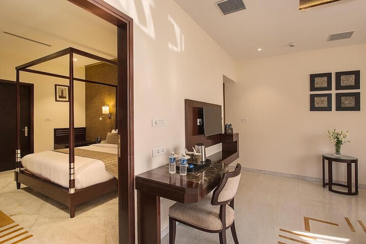 Room 18 of 43