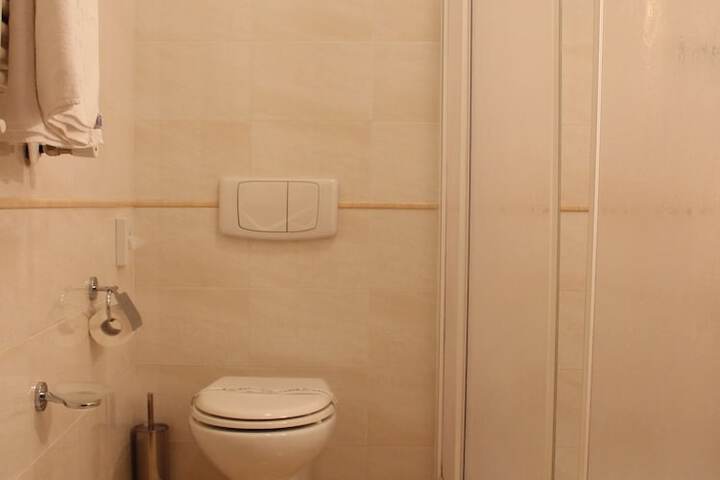 Room 27 of 57