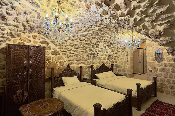 Room 16 of 57