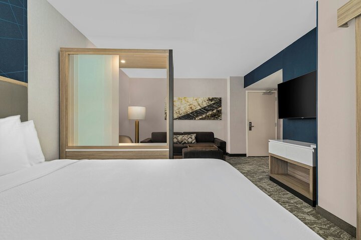 Room 8 of 35