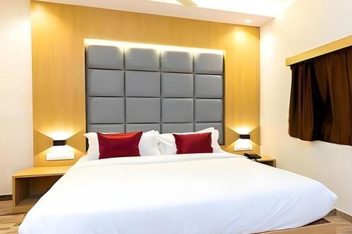 Room 5 of 24