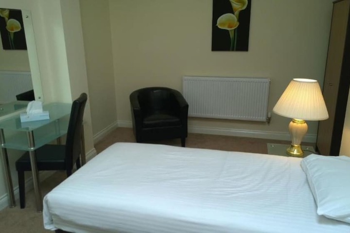 Room 12 of 32