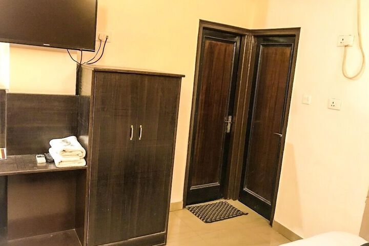 Room 17 of 50