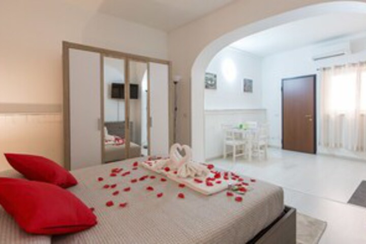 Room 15 of 16
