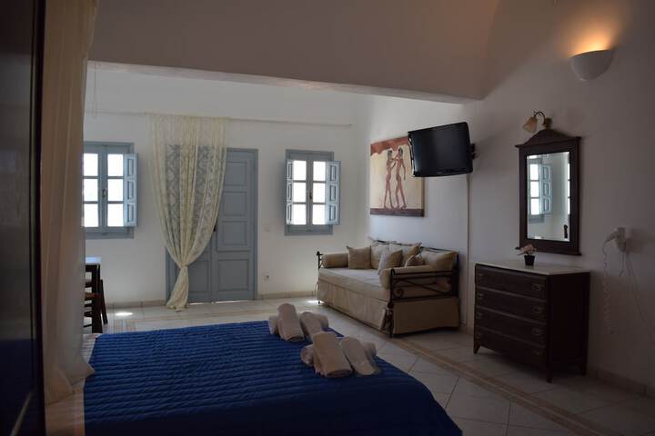 Room 3 of 53