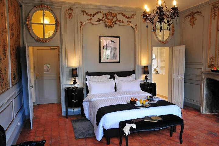 Room 22 of 110