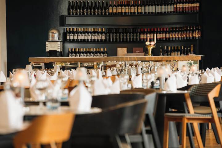 Dining 49 of 75