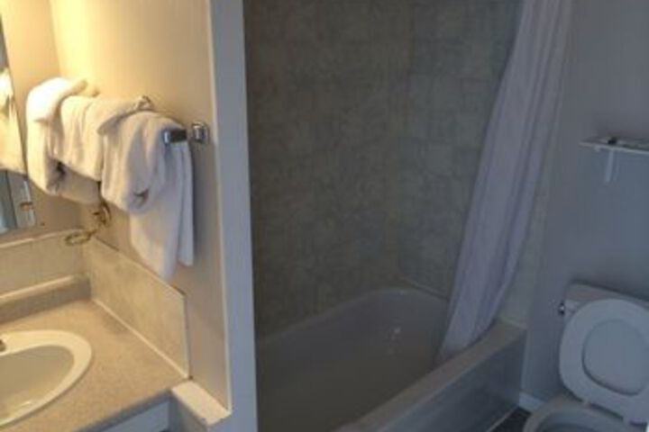 Room 3 of 19
