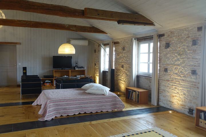 Room 17 of 36