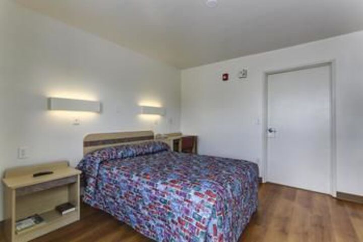 Room 5 of 24