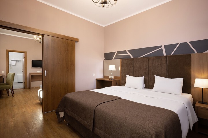 Room 20 of 36
