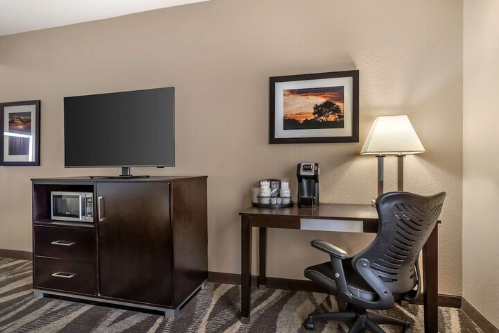 Room 11 of 43
