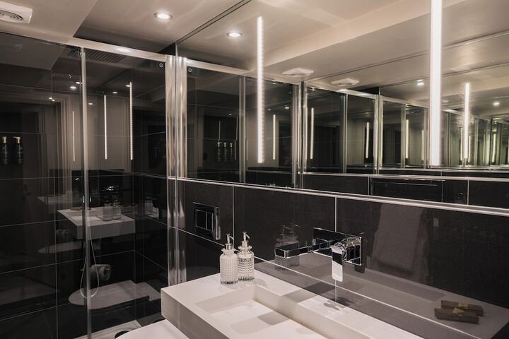 Room 42 of 75