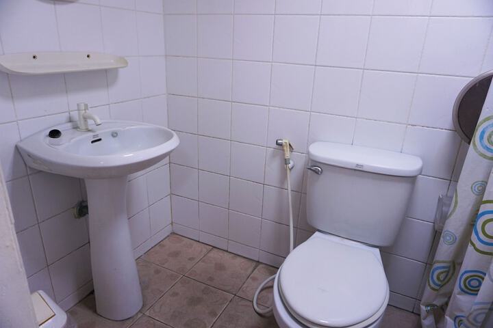 Room 12 of 25