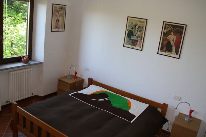 Room 4 of 38
