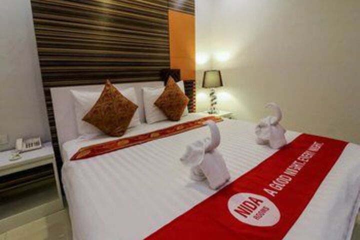 Room 8 of 24