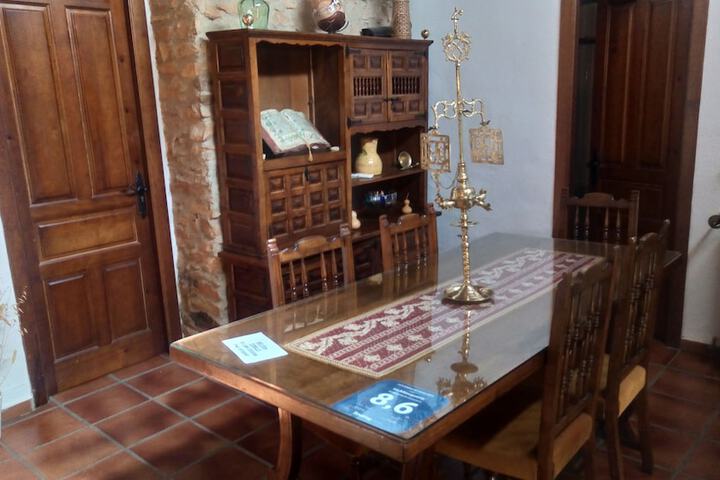 Room 15 of 54