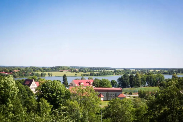 Murowany wiatrak holenderski w Rynie na Mazurach