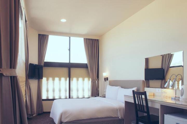 JIJIQINHAI HOTEL