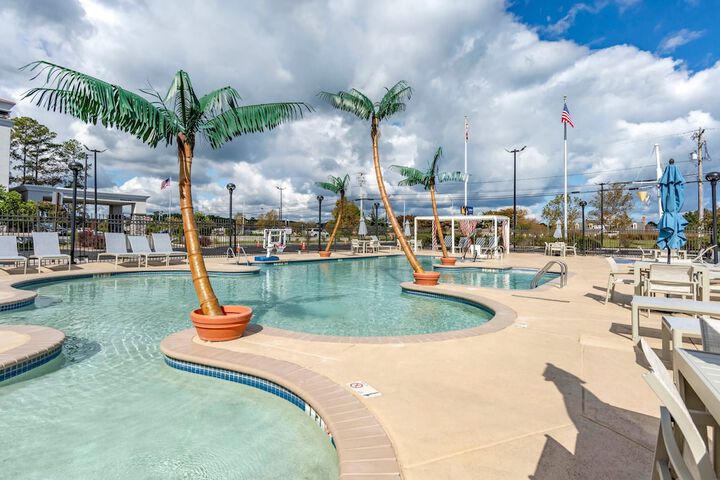 Pool image of Mainstay Suites Ocean City West