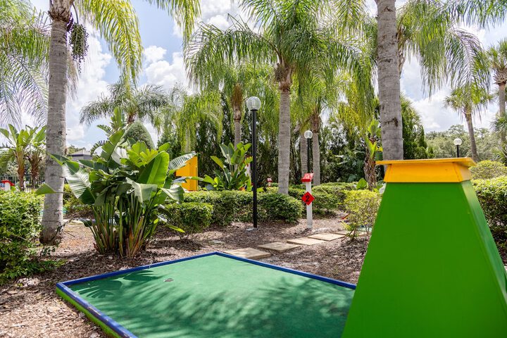 Mini-golf