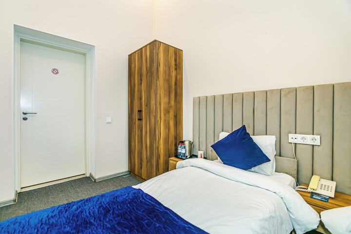 Room 30 of 79