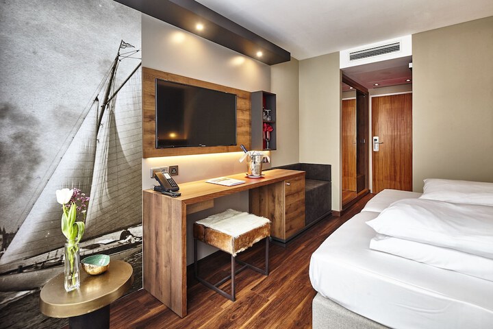 Room 17 of 120