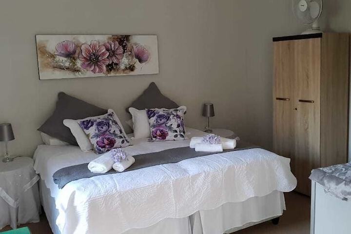 Room 2 of 51