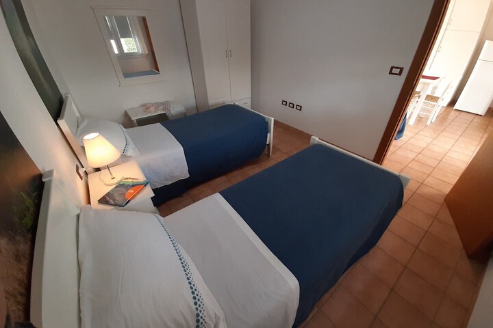 Room 28 of 249
