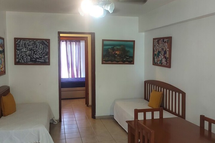 Room 10 of 25