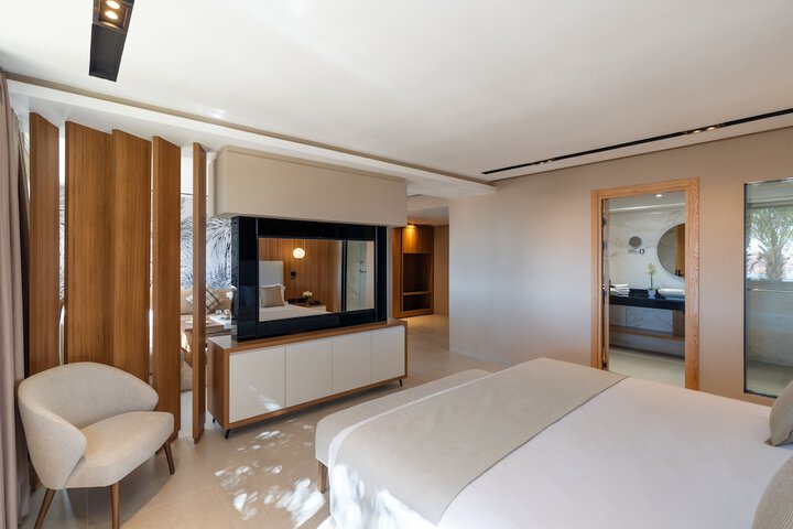 Room 10 of 52