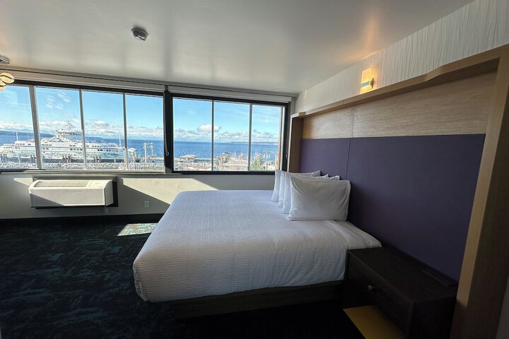 Room 14 of 34