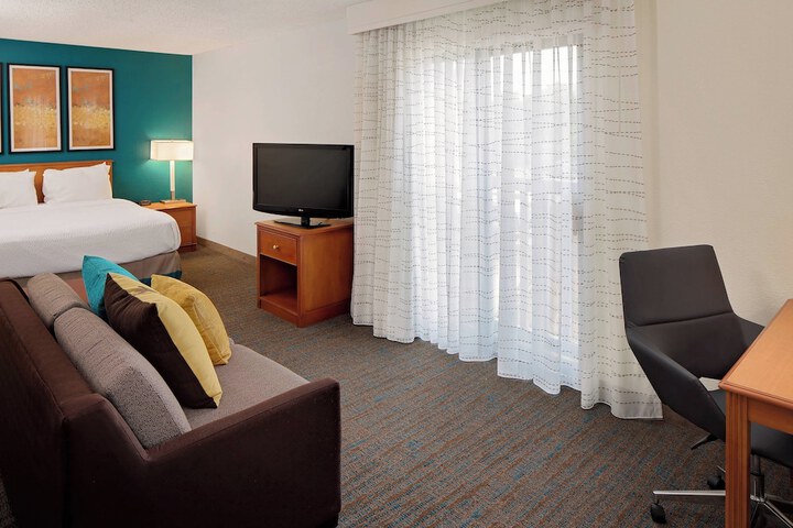Room 6 of 23