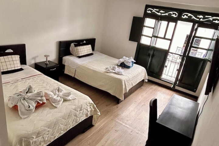 Room 4 of 110