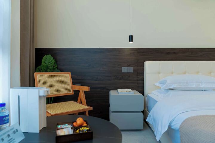 Room 50 of 164