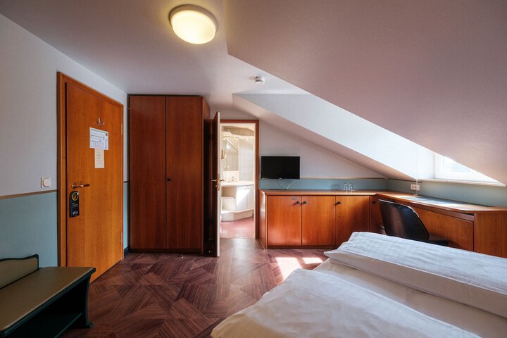 Room 18 of 58