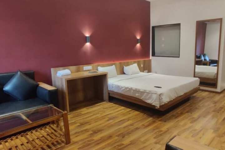 Room 9 of 29