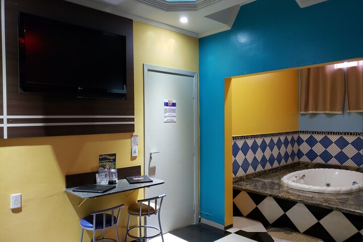 Room 6 of 58