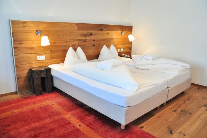 Room 20 of 126