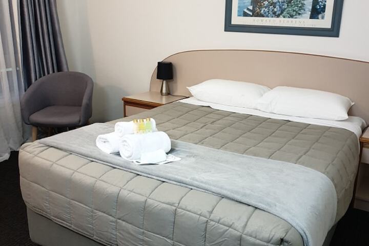 Room 6 of 46