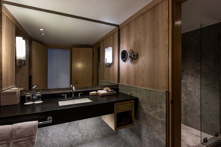 Room 30 of 54