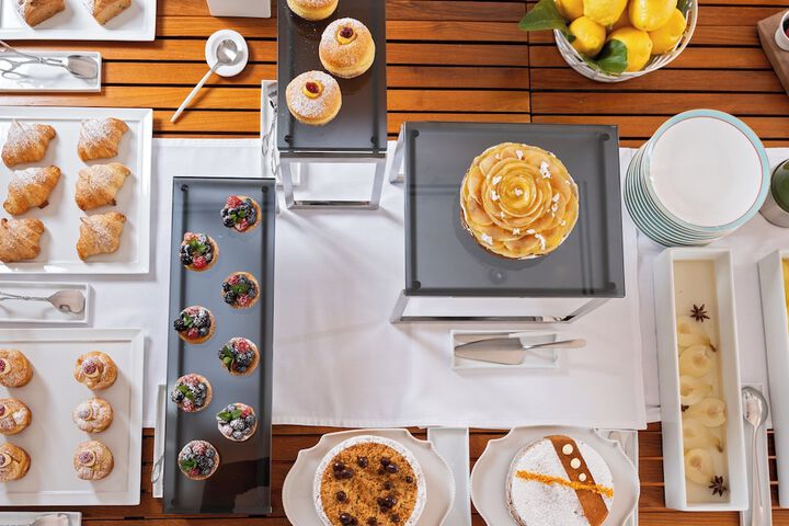 Dining 116 of 173