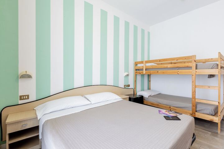 Room 26 of 119