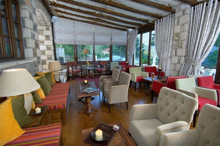 Cafe