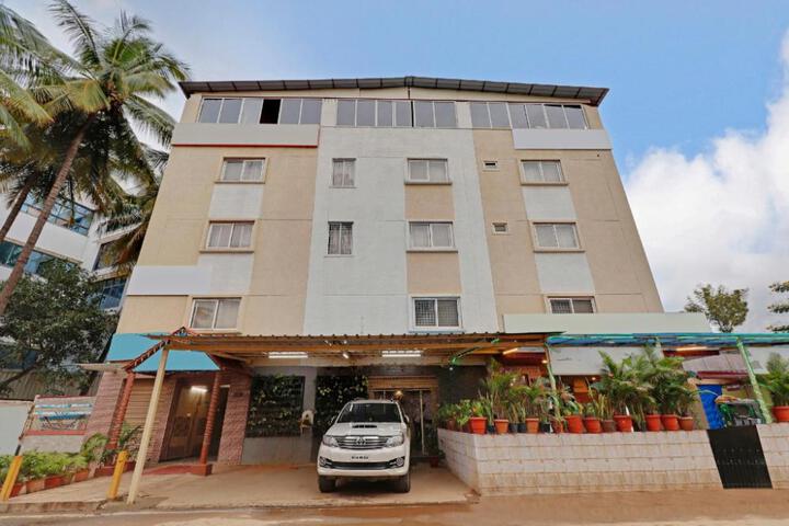 Collection O Goyal Residency