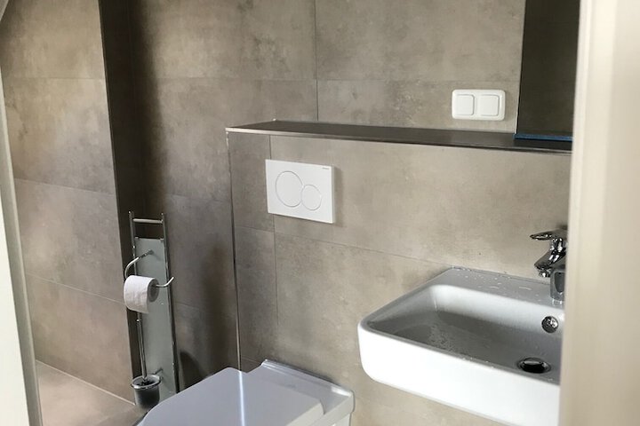 Room 10 of 22